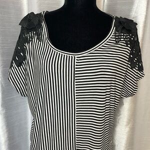 Christopher & Banks Women’s XL Black White Stripe Embroidered Short Sleeve Top